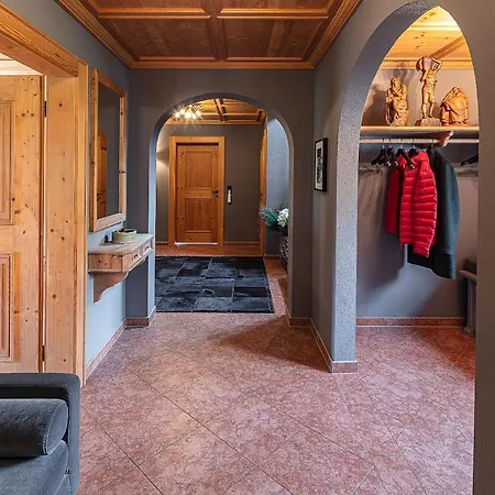 Molterer, Ski-in Ski-out & Sauna بيت للعطل *