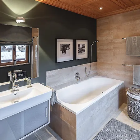 Molterer, Ski-in Ski-out & Sauna بيت للعطل