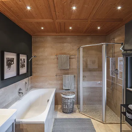 Molterer, Ski-in Ski-out & Sauna كيتزبوهيل